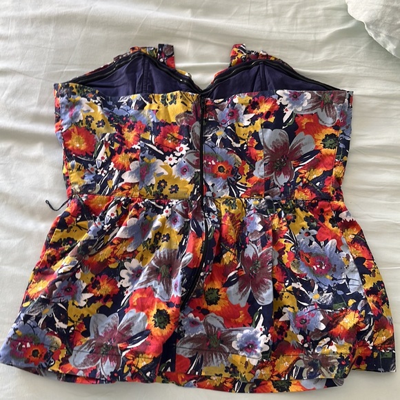 Anthropologie size 8 strapless top - Picture 3 of 3